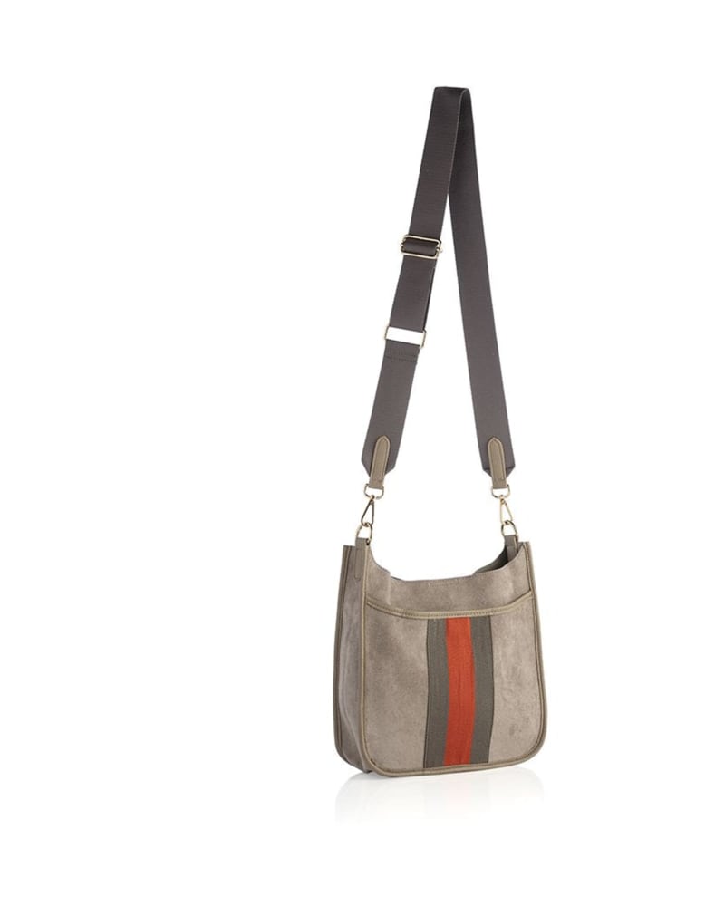 Front of a size One Size Blakely Cross-Body in Pebble by Shiraleah. | dia_product_style_image_id:307780